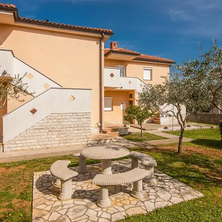 Luxury Lure Apartman