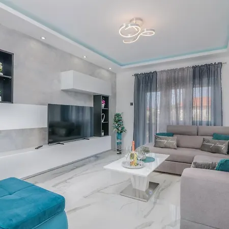 Luxury Lure 크르크