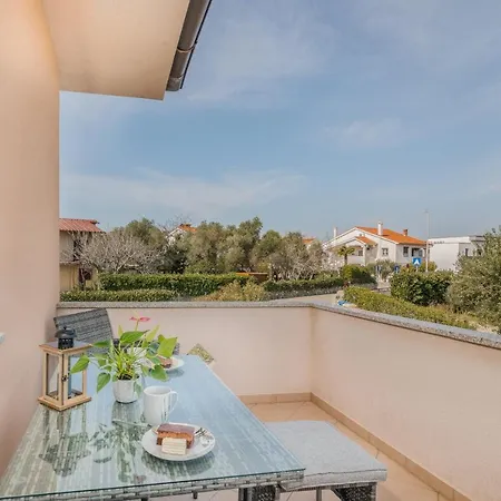 Luxury Lure Apartman *